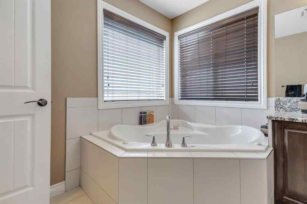 MLS® A2244261 - 40 Baywater Court SW in Bayside Airdrie, Residential