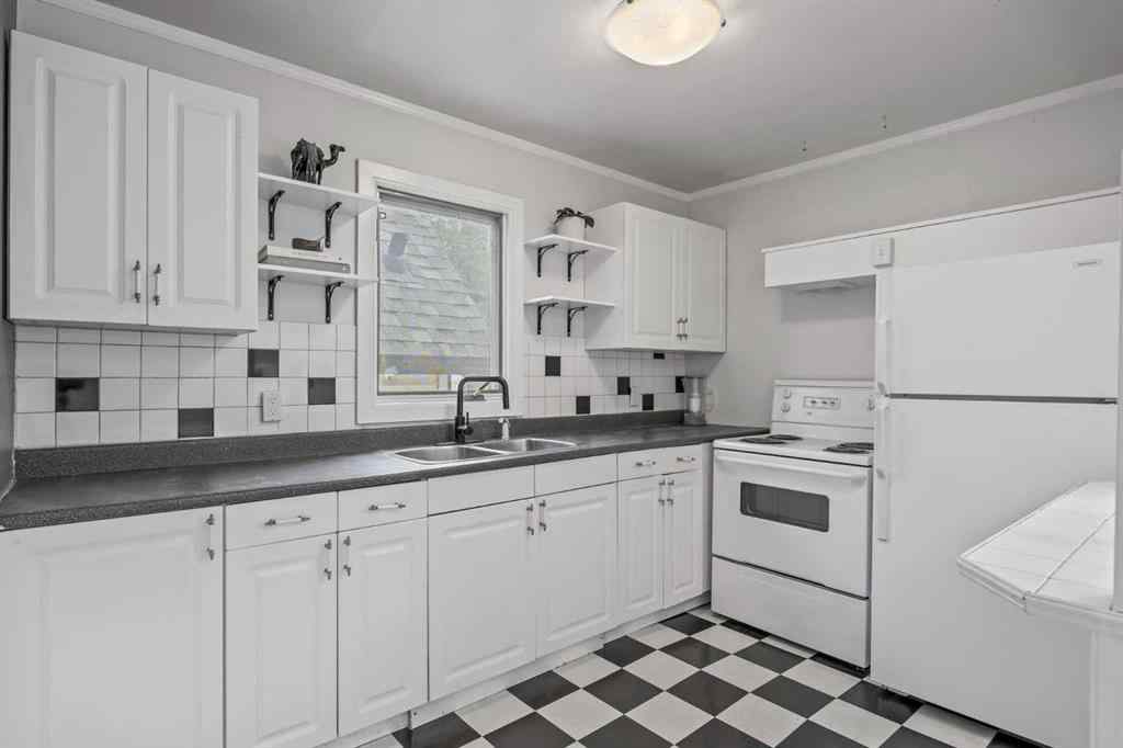 MLS® A2244266 - 529 20 Avenue SW in Cliff Bungalow Calgary, Residential