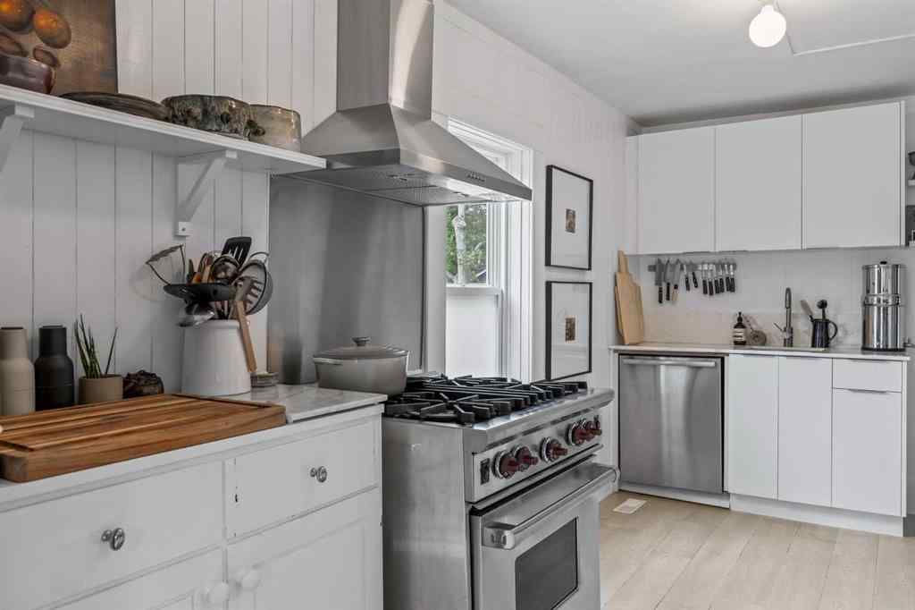 MLS® A2244266 - 529 20 Avenue SW in Cliff Bungalow Calgary, Residential