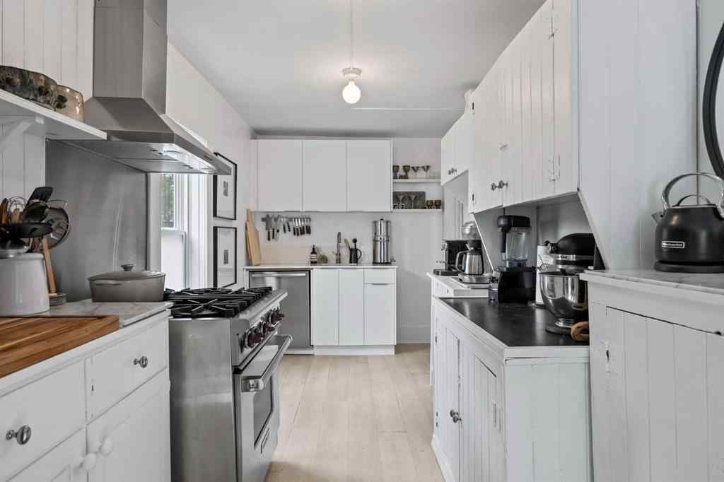 MLS® A2244266 - 529 20 Avenue SW in Cliff Bungalow Calgary, Residential