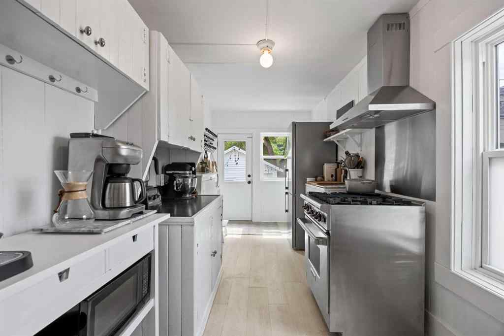 MLS® A2244266 - 529 20 Avenue SW in Cliff Bungalow Calgary, Residential