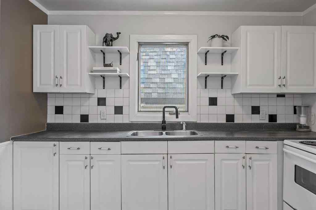 MLS® A2244266 - 529 20 Avenue SW in Cliff Bungalow Calgary, Residential