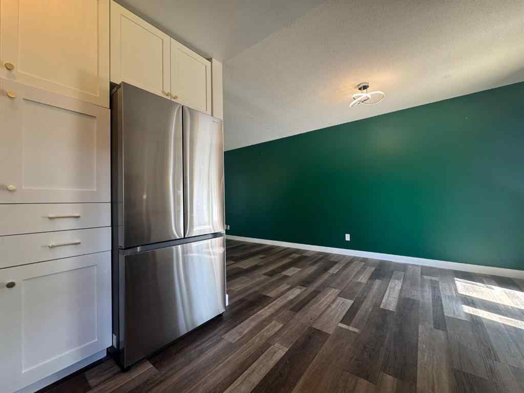 MLS® A2244276 - 5703 47A Avenue  in Mount Pleasant Camrose, Residential