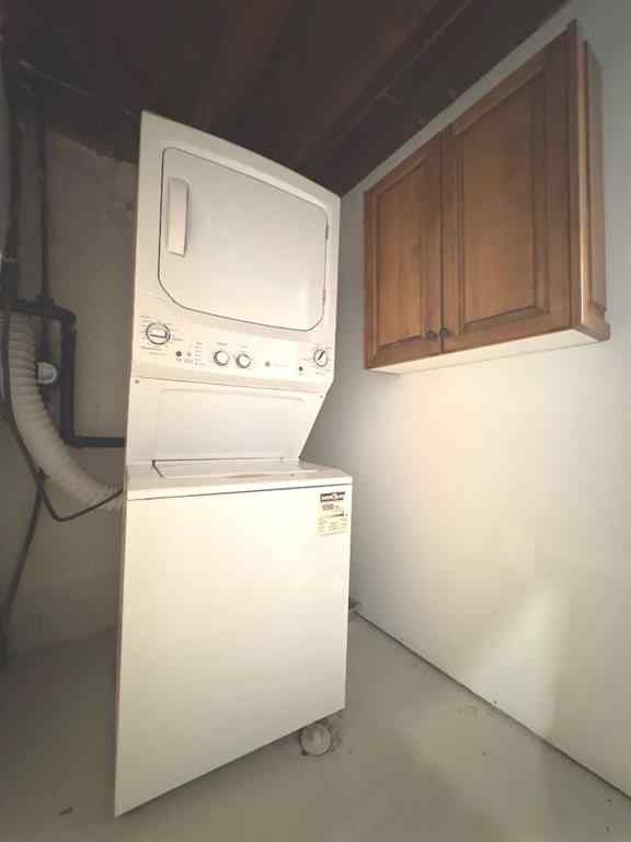 MLS® A2244276 - 5703 47A Avenue  in Mount Pleasant Camrose, Residential