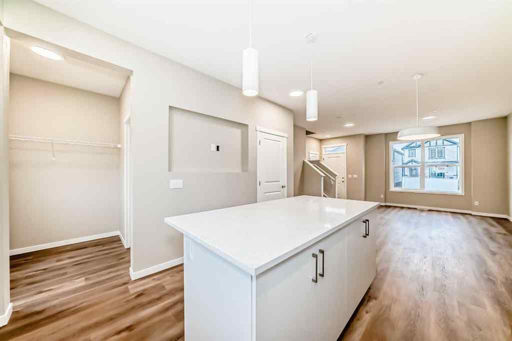 MLS® A2244297 - 432 Hotchkiss Drive SE in Hotchkiss Calgary, Residential