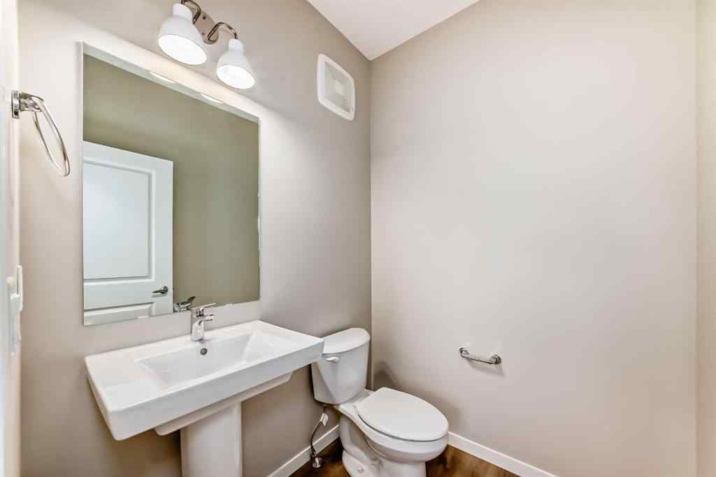 MLS® A2244297 - 432 Hotchkiss Drive SE in Hotchkiss Calgary, Residential