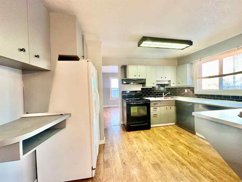 MLS® A2244310 - 9111 100 St   in Lac La Biche Lac La Biche, Residential