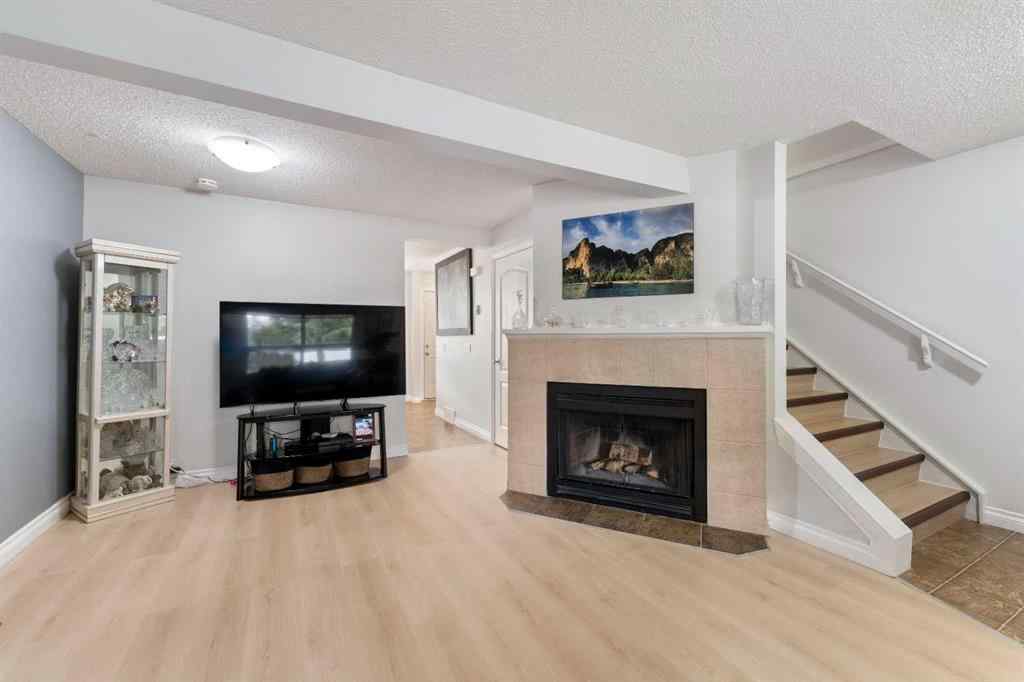 MLS® A2244327 - 130 Woodborough Terrace SW in Woodbine Calgary, Residential
