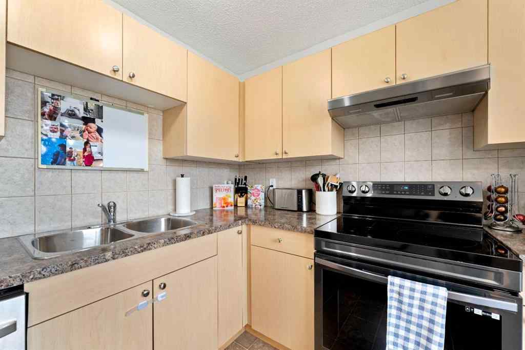 MLS® A2244327 - 130 Woodborough Terrace SW in Woodbine Calgary, Residential