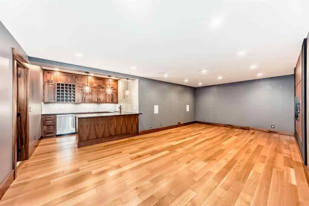 MLS® A2244344 - 2 Tuscany Estates Crescent NW in Tuscany Calgary, Residential
