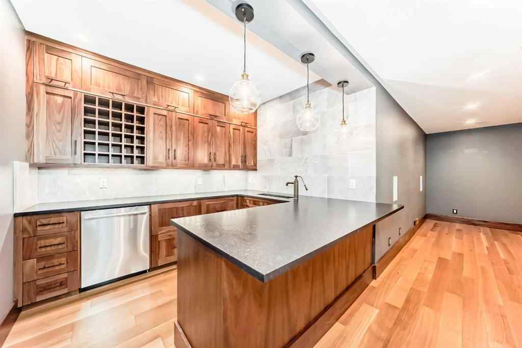 MLS® A2244344 - 2 Tuscany Estates Crescent NW in Tuscany Calgary, Residential