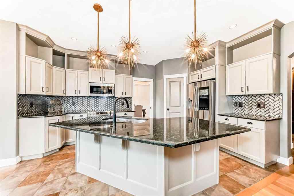 MLS® A2244344 - 2 Tuscany Estates Crescent NW in Tuscany Calgary, Residential