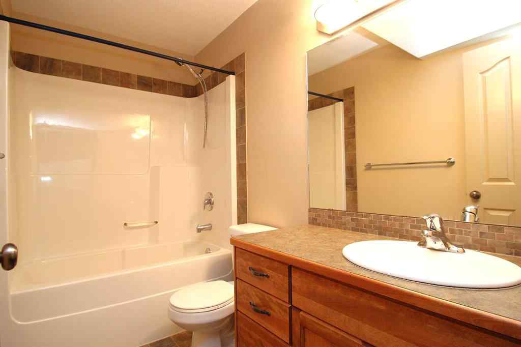 MLS® A2244349 - 83 Vickers Close  in Vanier Woods Red Deer, Residential