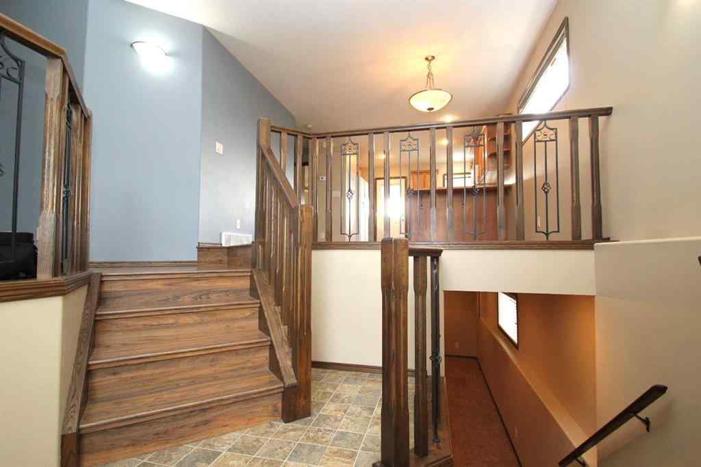 MLS® A2244349 - 83 Vickers Close  in Vanier Woods Red Deer, Residential