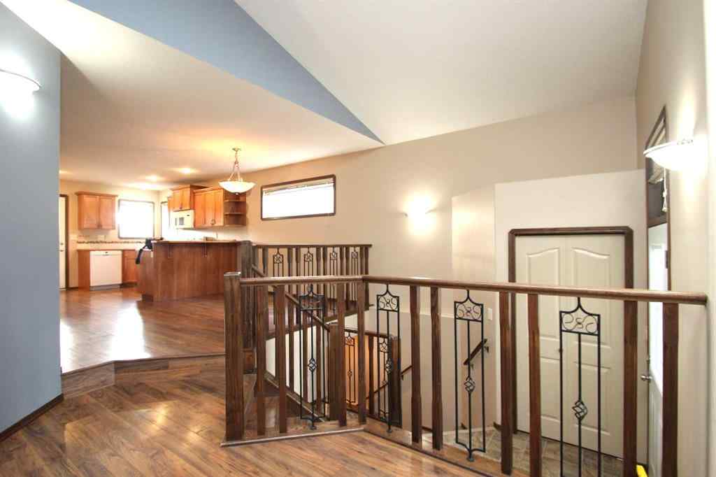 MLS® A2244349 - 83 Vickers Close  in Vanier Woods Red Deer, Residential
