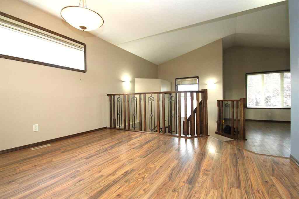 MLS® A2244349 - 83 Vickers Close  in Vanier Woods Red Deer, Residential