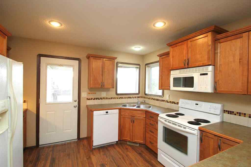 MLS® A2244349 - 83 Vickers Close  in Vanier Woods Red Deer, Residential