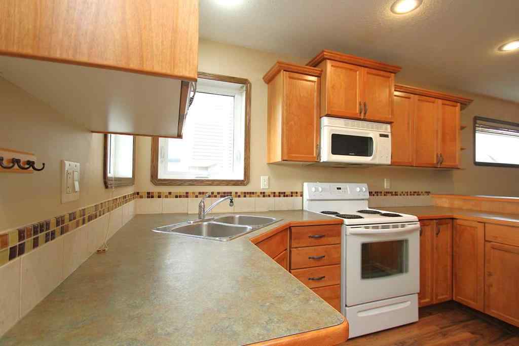MLS® A2244349 - 83 Vickers Close  in Vanier Woods Red Deer, Residential