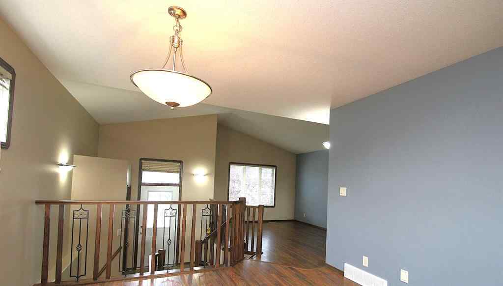 MLS® A2244349 - 83 Vickers Close  in Vanier Woods Red Deer, Residential