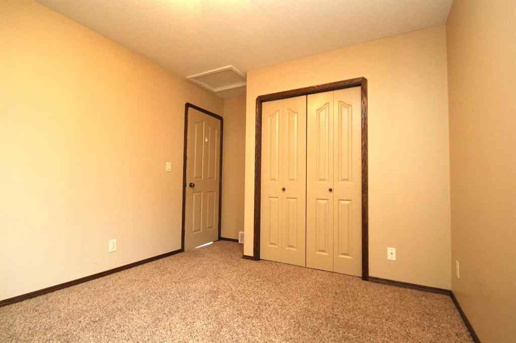 MLS® A2244349 - 83 Vickers Close  in Vanier Woods Red Deer, Residential