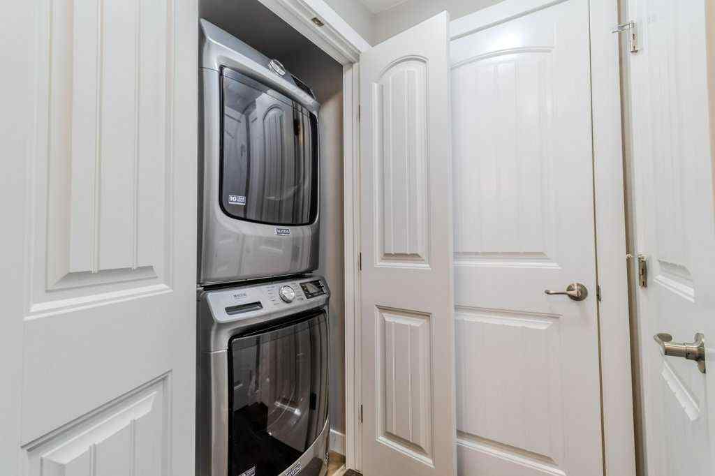 MLS® A2244359 - 526 Oak Street Street  in NONE Springbrook, Residential