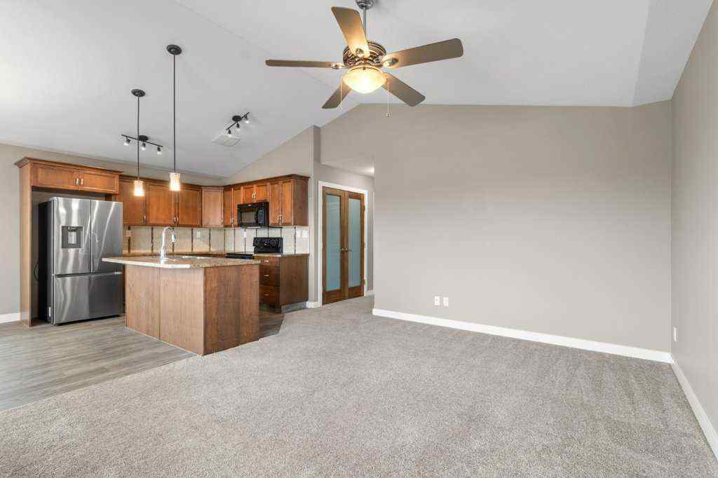 MLS® A2244359 - 526 Oak Street Street  in NONE Springbrook, Residential