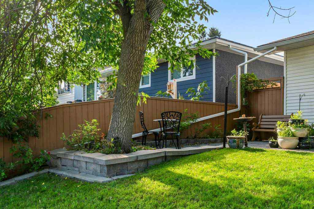 MLS® A2244360 - 6920 Hunterbow Crescent NW in Huntington Hills Calgary, Residential