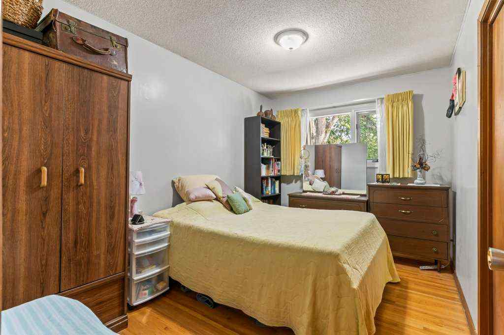 MLS® A2244360 - 6920 Hunterbow Crescent NW in Huntington Hills Calgary, Residential