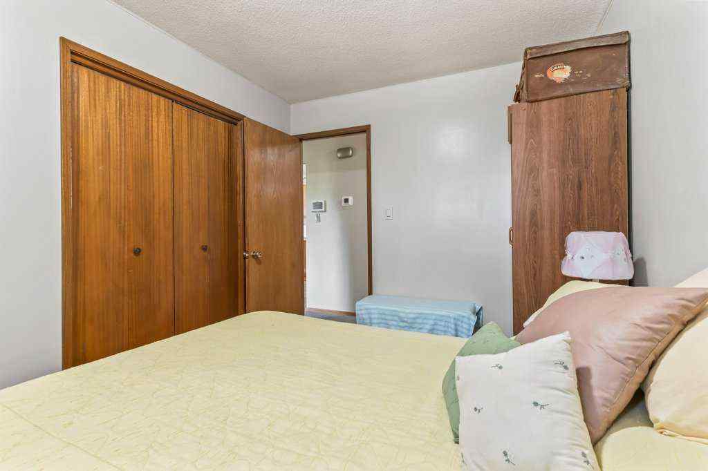 MLS® A2244360 - 6920 Hunterbow Crescent NW in Huntington Hills Calgary, Residential