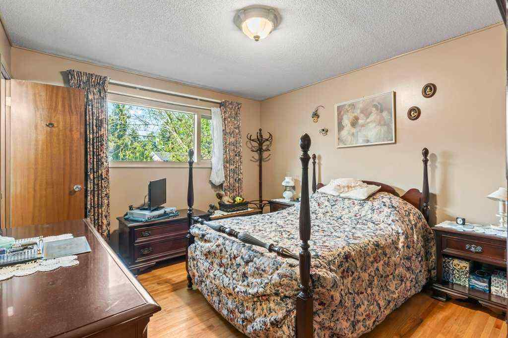MLS® A2244360 - 6920 Hunterbow Crescent NW in Huntington Hills Calgary, Residential
