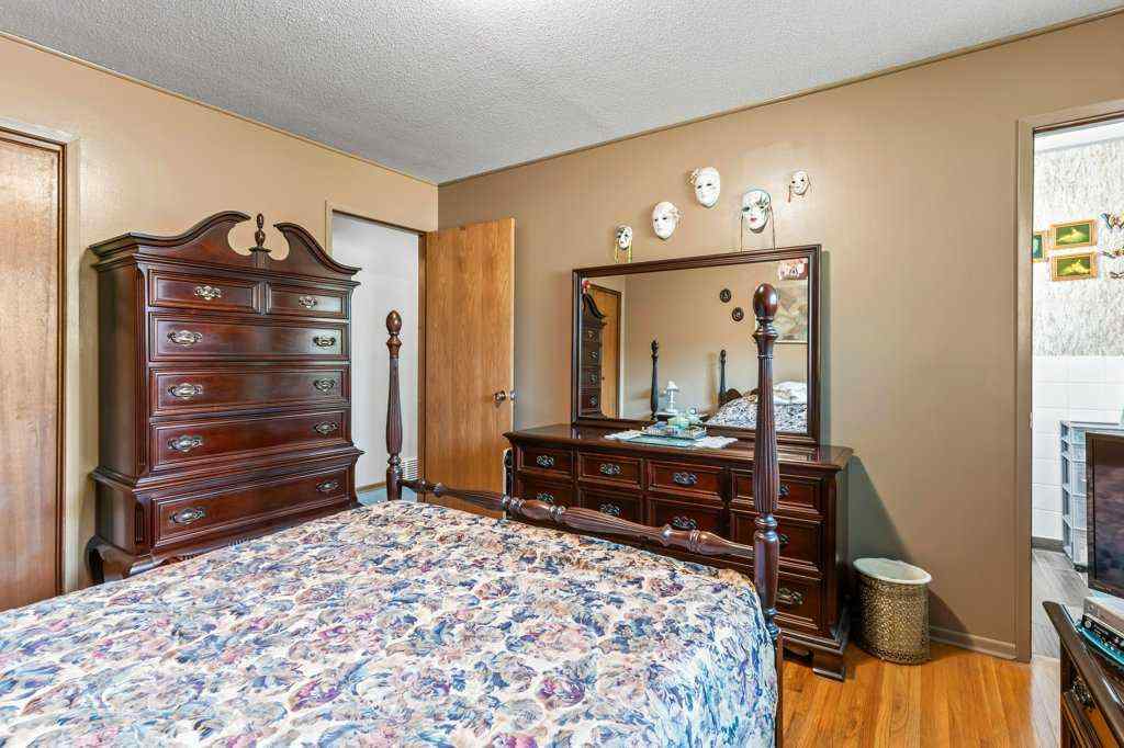MLS® A2244360 - 6920 Hunterbow Crescent NW in Huntington Hills Calgary, Residential