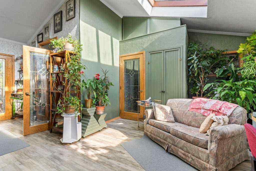 MLS® A2244360 - 6920 Hunterbow Crescent NW in Huntington Hills Calgary, Residential