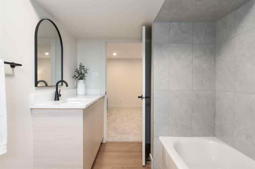 MLS® A2244371 - 15 Hoover Place SW in Haysboro Calgary, Residential