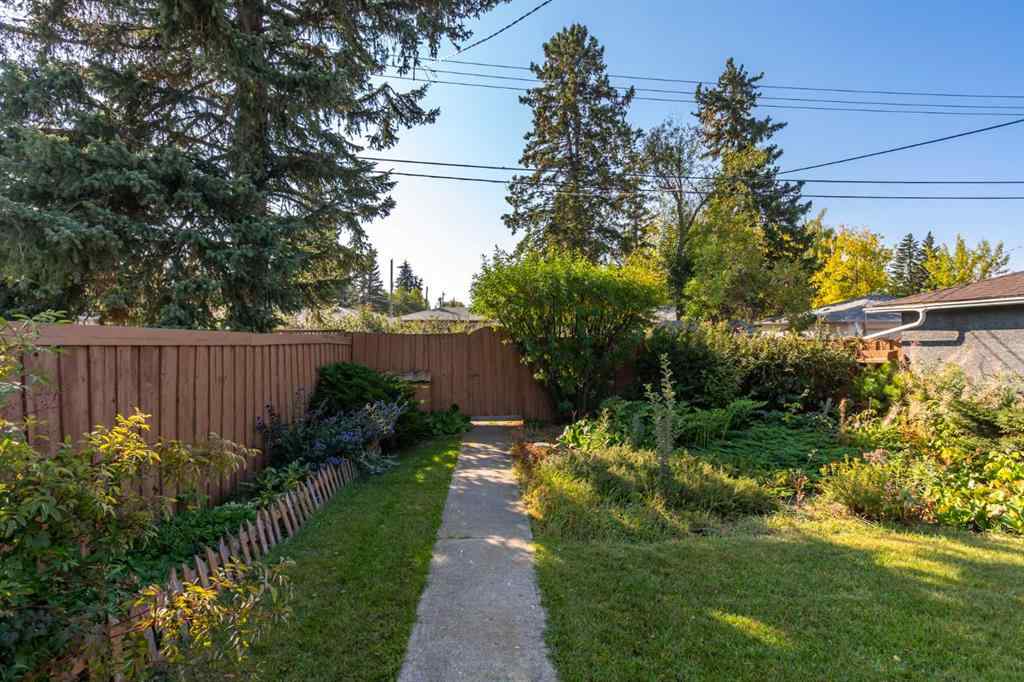 MLS® A2244371 - 15 Hoover Place SW in Haysboro Calgary, Residential