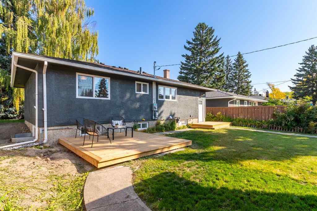 MLS® A2244371 - 15 Hoover Place SW in Haysboro Calgary, Residential