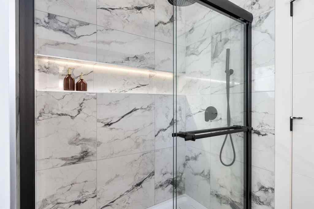 MLS® A2244371 - 15 Hoover Place SW in Haysboro Calgary, Residential