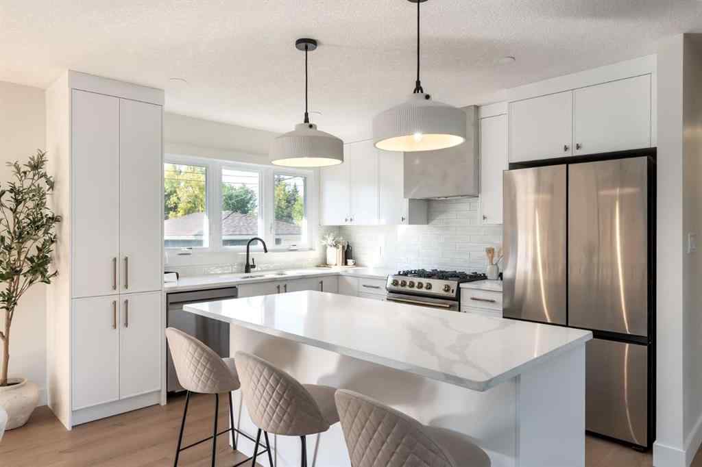MLS® A2244371 - 15 Hoover Place SW in Haysboro Calgary, Residential