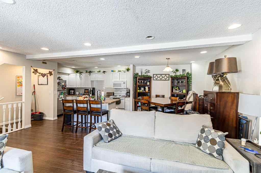 MLS® A2244388 - Unit #1-6 8 Huntley Close NE in Huntington Hills Calgary, Commercial