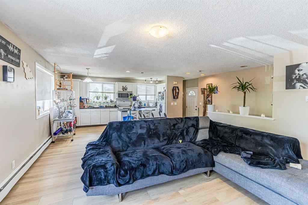 MLS® A2244388 - Unit #1-6 8 Huntley Close NE in Huntington Hills Calgary, Commercial
