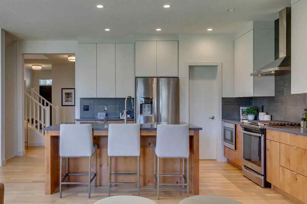 MLS® A2244390 - 69 Shawnee Green SW in Shawnee Slopes Calgary, Residential