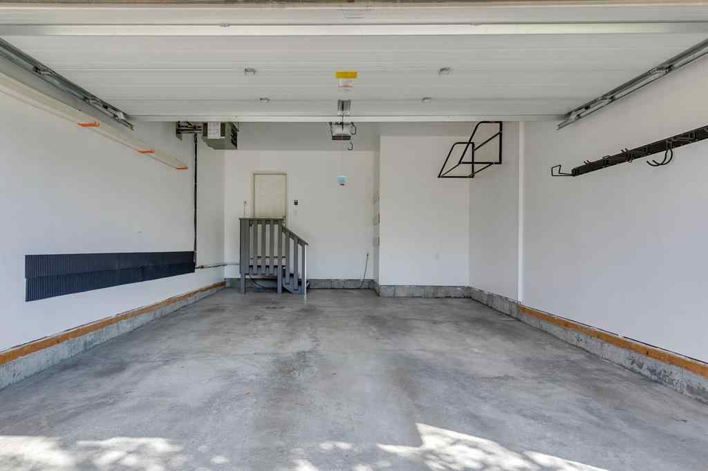 MLS® A2244390 - 69 Shawnee Green SW in Shawnee Slopes Calgary, Residential