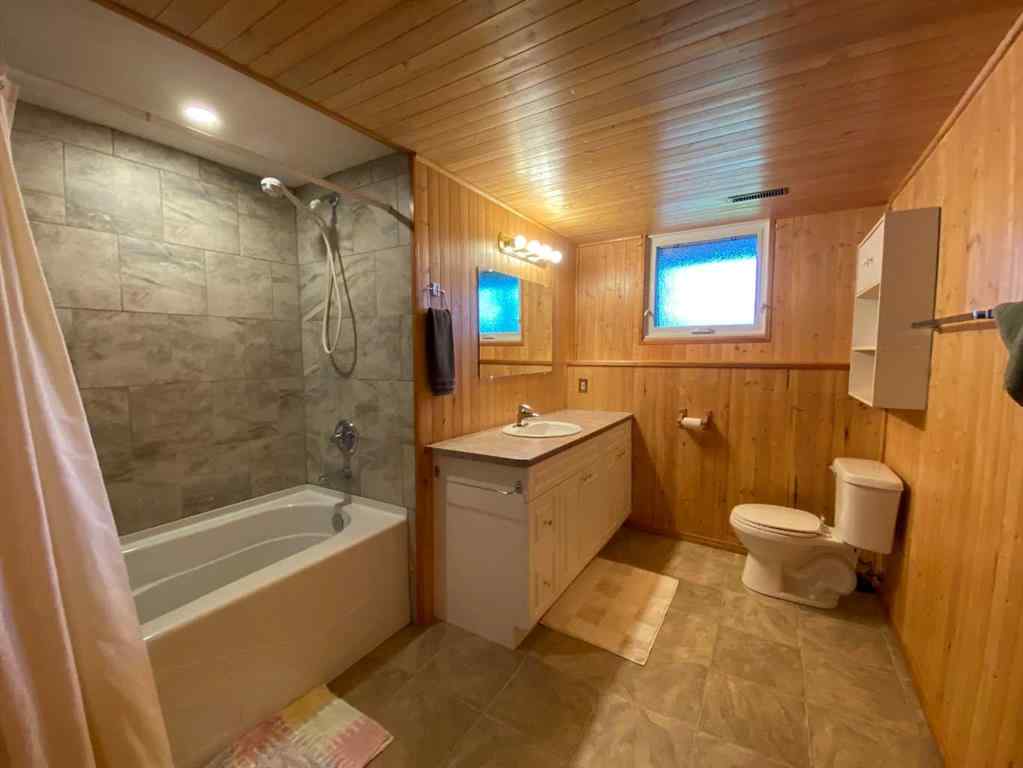 MLS® A2244391 - 22613 8 Avenue  in NONE Hillcrest, Residential