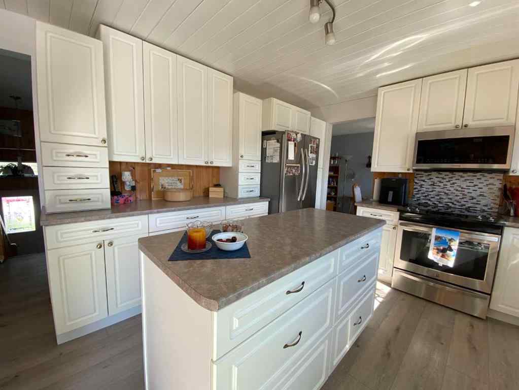 MLS® A2244391 - 22613 8 Avenue  in NONE Hillcrest, Residential