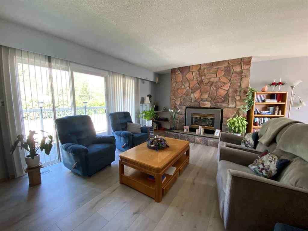 MLS® A2244391 - 22613 8 Avenue  in NONE Hillcrest, Residential
