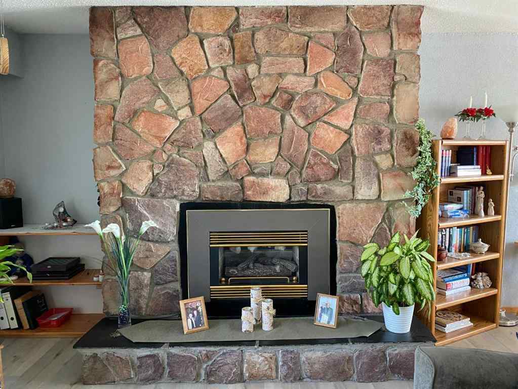 MLS® A2244391 - 22613 8 Avenue  in NONE Hillcrest, Residential