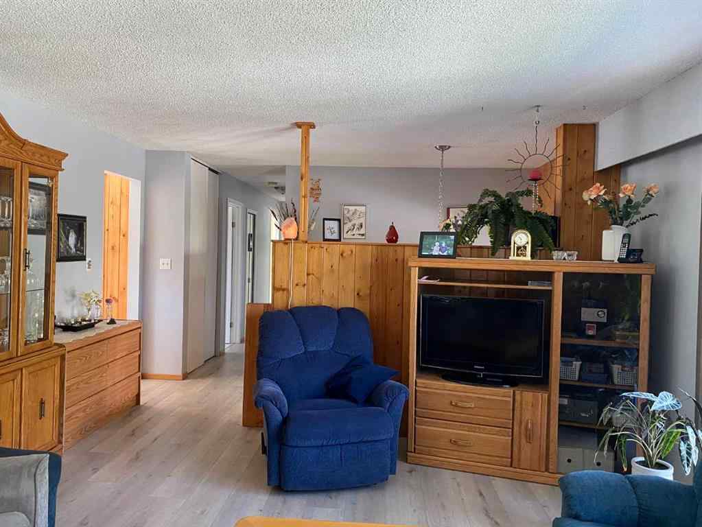 MLS® A2244391 - 22613 8 Avenue  in NONE Hillcrest, Residential