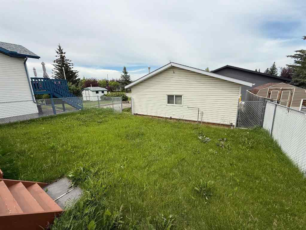 MLS® A2244398 - 6224 Cypress Close  in NONE Olds, Residential