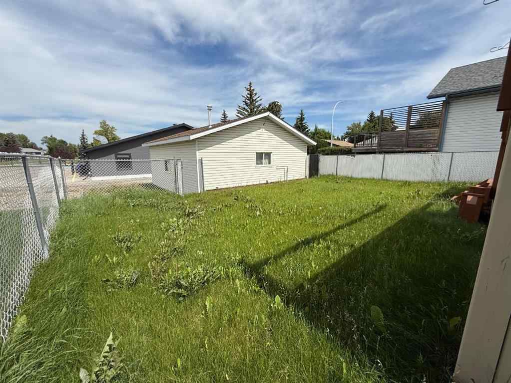 MLS® A2244398 - 6224 Cypress Close  in NONE Olds, Residential