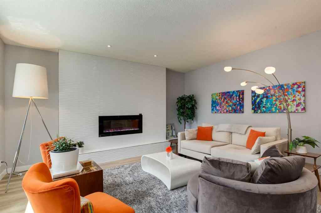 MLS® A2244399 - 31 Silverstone Bay NW in Silver Springs Calgary, Residential