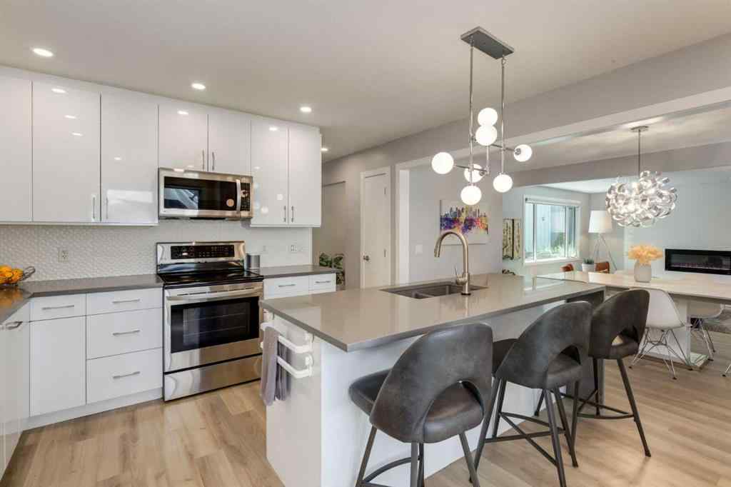 MLS® A2244399 - 31 Silverstone Bay NW in Silver Springs Calgary, Residential
